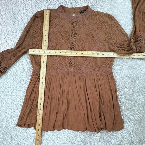 American Eagle Boho Shirt Top. Lace Bell Sleeves. Coquette Romantic. Small - Picture 9 of 10